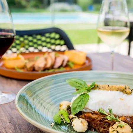 Western Premier Clos Syrah & Valence