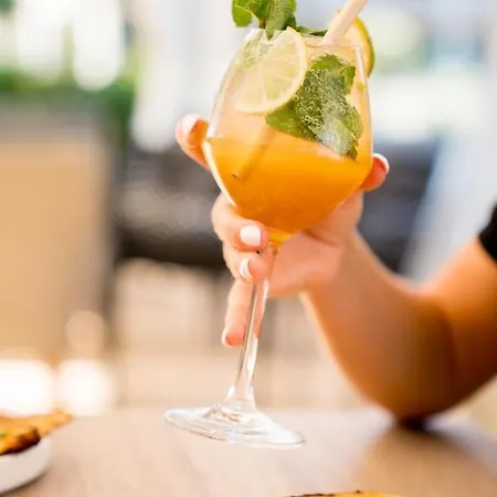 Szálloda Western Premier Clos Syrah & 4*