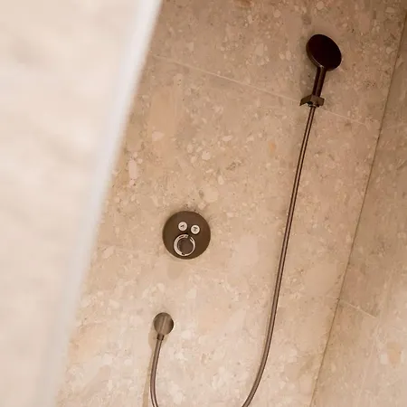 Western Premier Clos Syrah & Valence