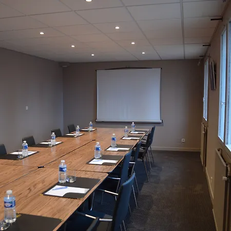 Western Premier Clos Syrah & Szálloda Valence