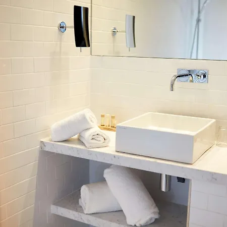 Western Premier Clos Syrah & 4* Valence