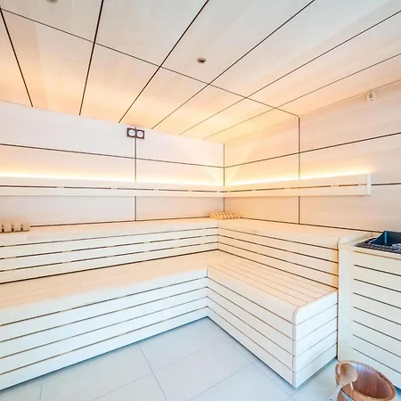 Western Premier Clos Syrah & 4* 발랑스