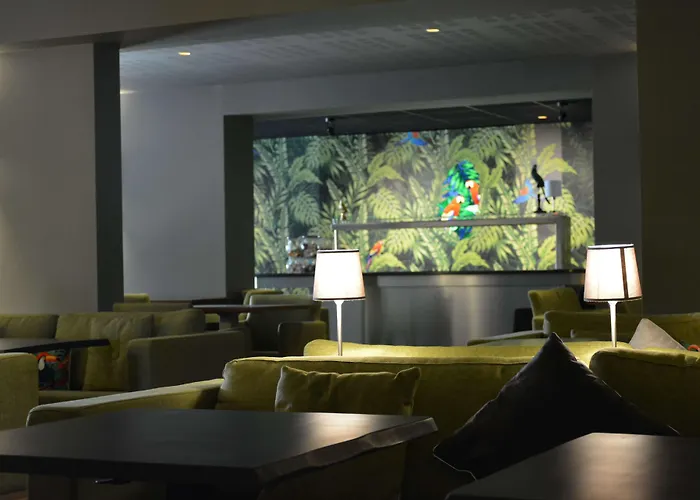 Western Premier Clos Syrah & 호텔 4*