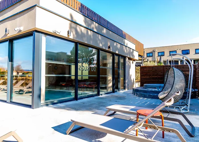 Western Premier Clos Syrah & 4* 발랑스