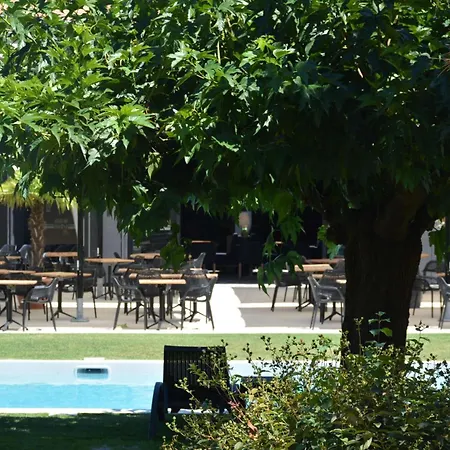 Western Premier Clos Syrah & Hotel 4*