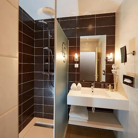 Western Premier Clos Syrah & ホテル 4*