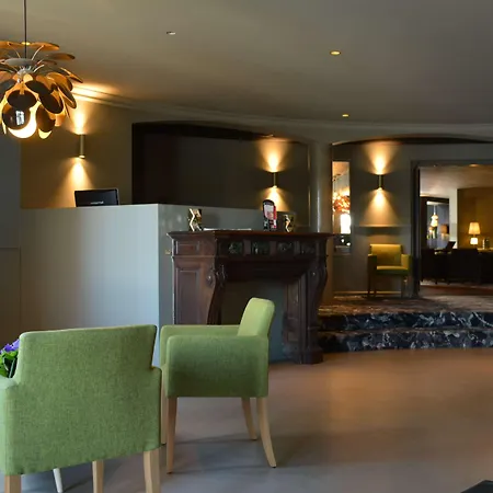 Western Premier Clos Syrah & Hotel