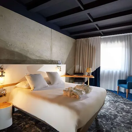 Western Premier Clos Syrah & Hotel 4*