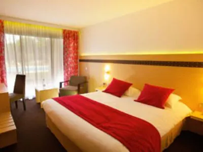 Western Premier Clos Syrah & Hotel 4*