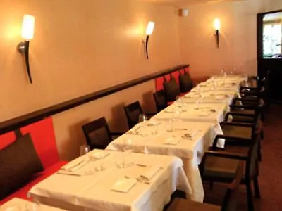 Western Premier Clos Syrah & Hotel
