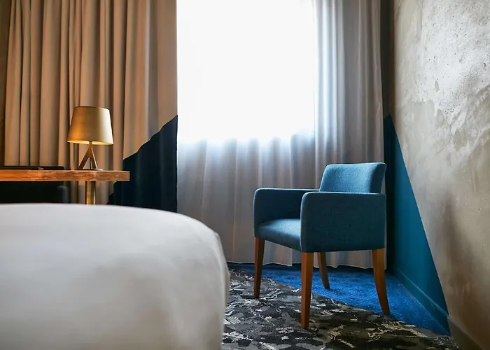 Western Premier Clos Syrah & Βαλένς