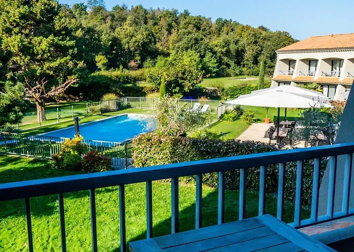 Western Premier Clos Syrah & 4* Βαλένς