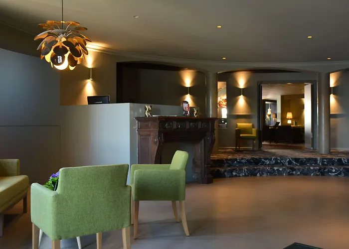 Western Premier Clos Syrah & Hotel