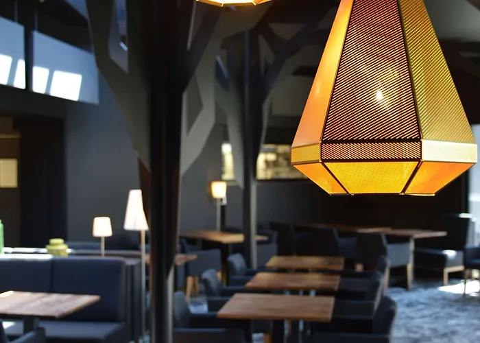 Western Premier Clos Syrah & 4*