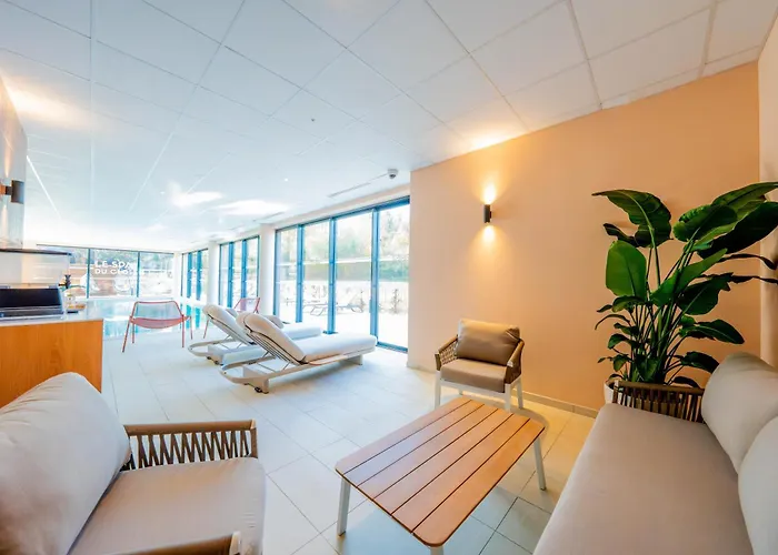 Western Premier Clos Syrah & 4*