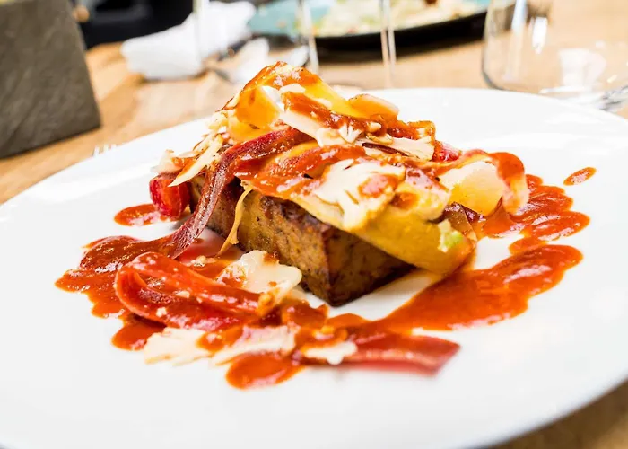 Western Premier Clos Syrah & Ξενοδοχείο Βαλένς