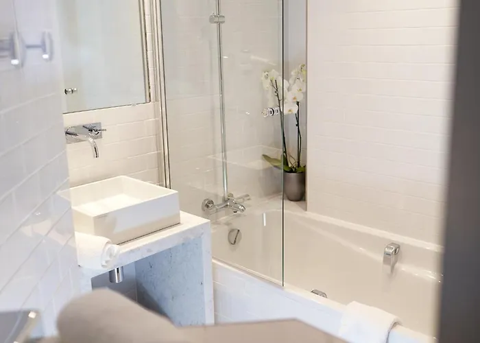 Western Premier Clos Syrah & 4*